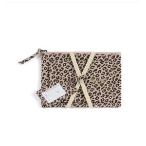 Shiraleah Pink Leopard 3 piece Travel & Passport Pochette Set BNWT SO RETIRED